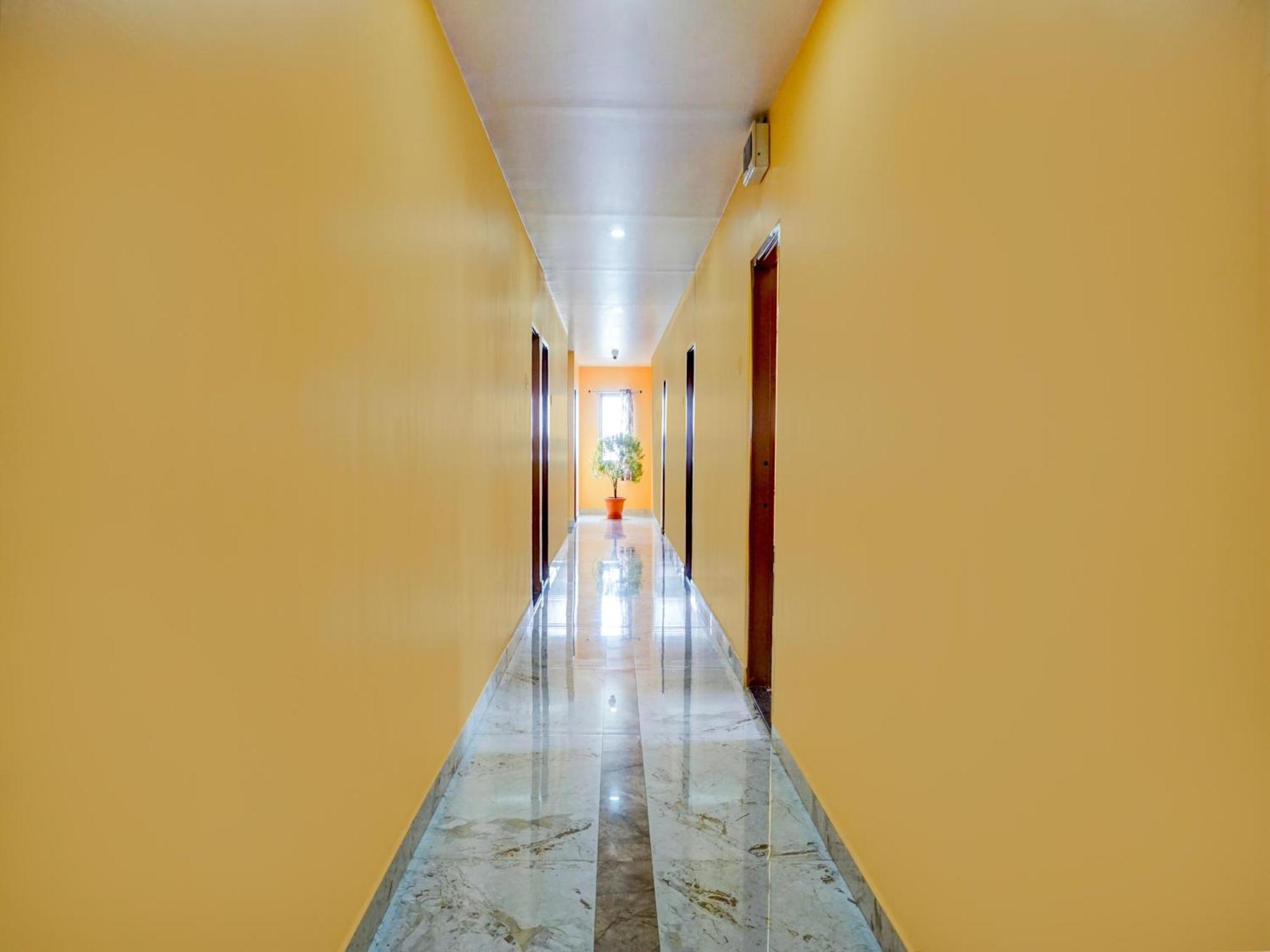 קולהאפור Spot On Hotel Shree Samarth Lodging מראה חיצוני תמונה